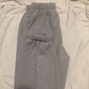 Brandy Melville Rosa Sweatpants